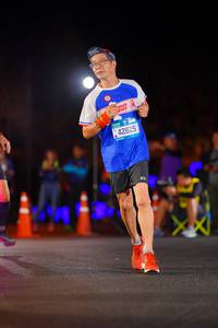 BIB: 42625
                            <button type="button" onclick="openModal(21529278)" class="btn btn-primary btn-sm float-right btn-popup" data-toggle="modal" data-target=".modal-high-quality">
                        <i class="fas fa-shopping-cart"></i> Add to Cart
                    </button>
                                            <button type="button" onclick="isThisMe(21529278, true)" class="btn btn-success btn-sm float-right btn-popup btn-isme hidden" data-toggle="tooltip" data-placement="bottom" title="นี่คือรูปของคุณใช่ไหม คลิกที่นี่เพื่อเอาเข้าอัลบั้ม">
                        <i class="fas fa-plus"></i> Add to album
                    </button>
                    <button type="button" onclick="isThisMe(21529278, false)" class="btn btn-warning btn-sm float-right btn-popup btn-isnotme hidden">
                        <i class="fas fa-ban"></i> Remove from album
                    </button>